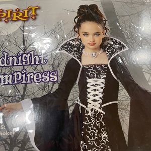 Perfect condition good from 7 to 9 years old girls